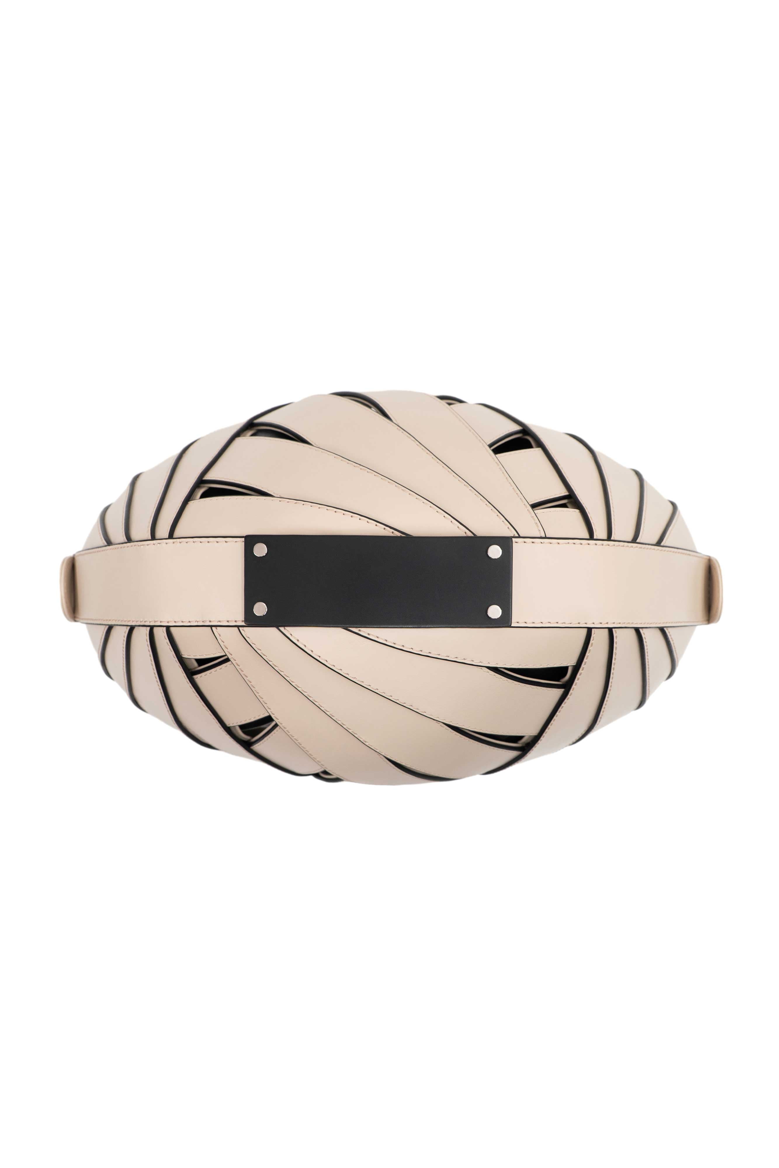 LE PANIER LEATHER BASKET HANDBAG IN CREME – PERRIN PARIS